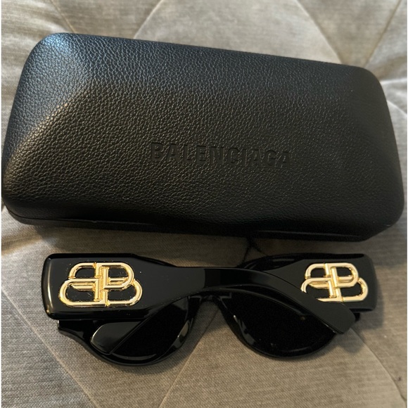 Preowned BALENCIAGA BB0070S 006 SUNGLASSES Good Condition - Picture 6 of 14